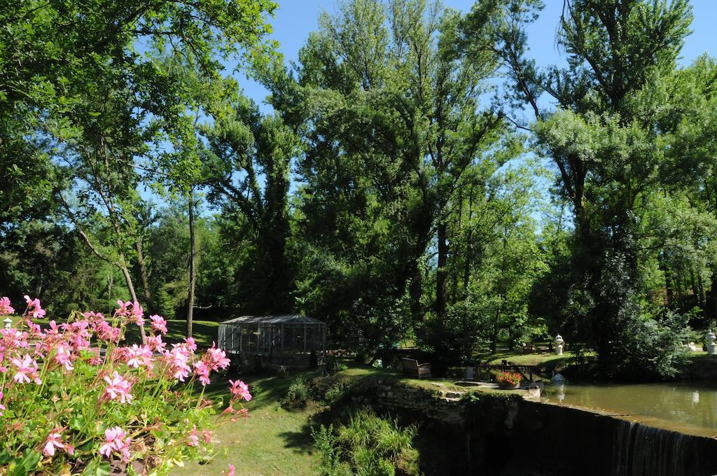 Hostellerie Restaurant Les Gorges De L'Aveyron Bruniquel Buitenkant foto