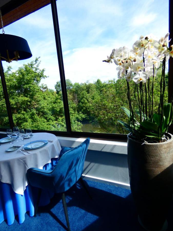 Hostellerie Restaurant Les Gorges De L'Aveyron Bruniquel Buitenkant foto